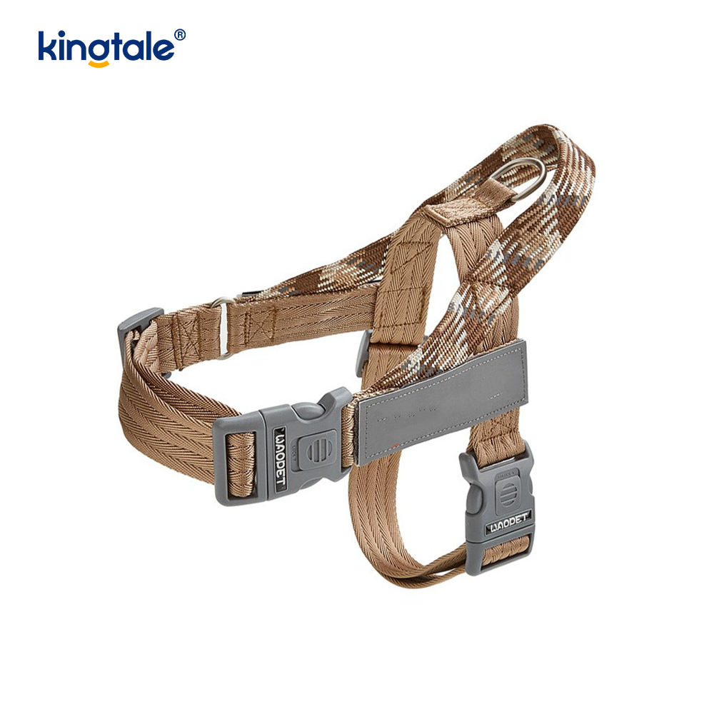 Mengembangkan Anyaman Nilon Kepang Sorot Harness Anjing Reflektif
